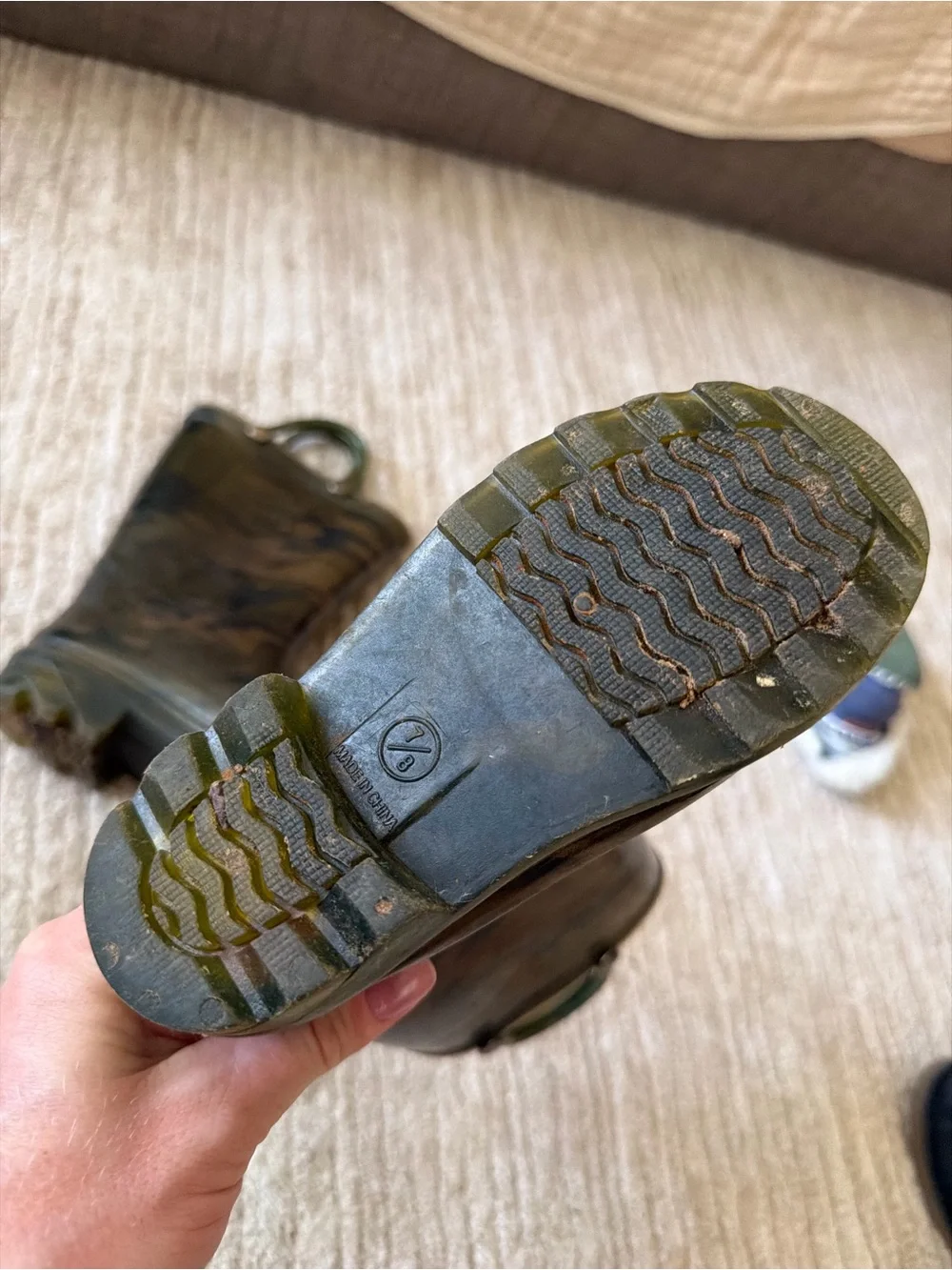 Kids Camo Rain Boots in Olive Green - Lightweight Waterproof 7/8 T